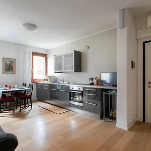  Apartamento Lance With Lift, 2 Minutes Walk From The Train Station Itália